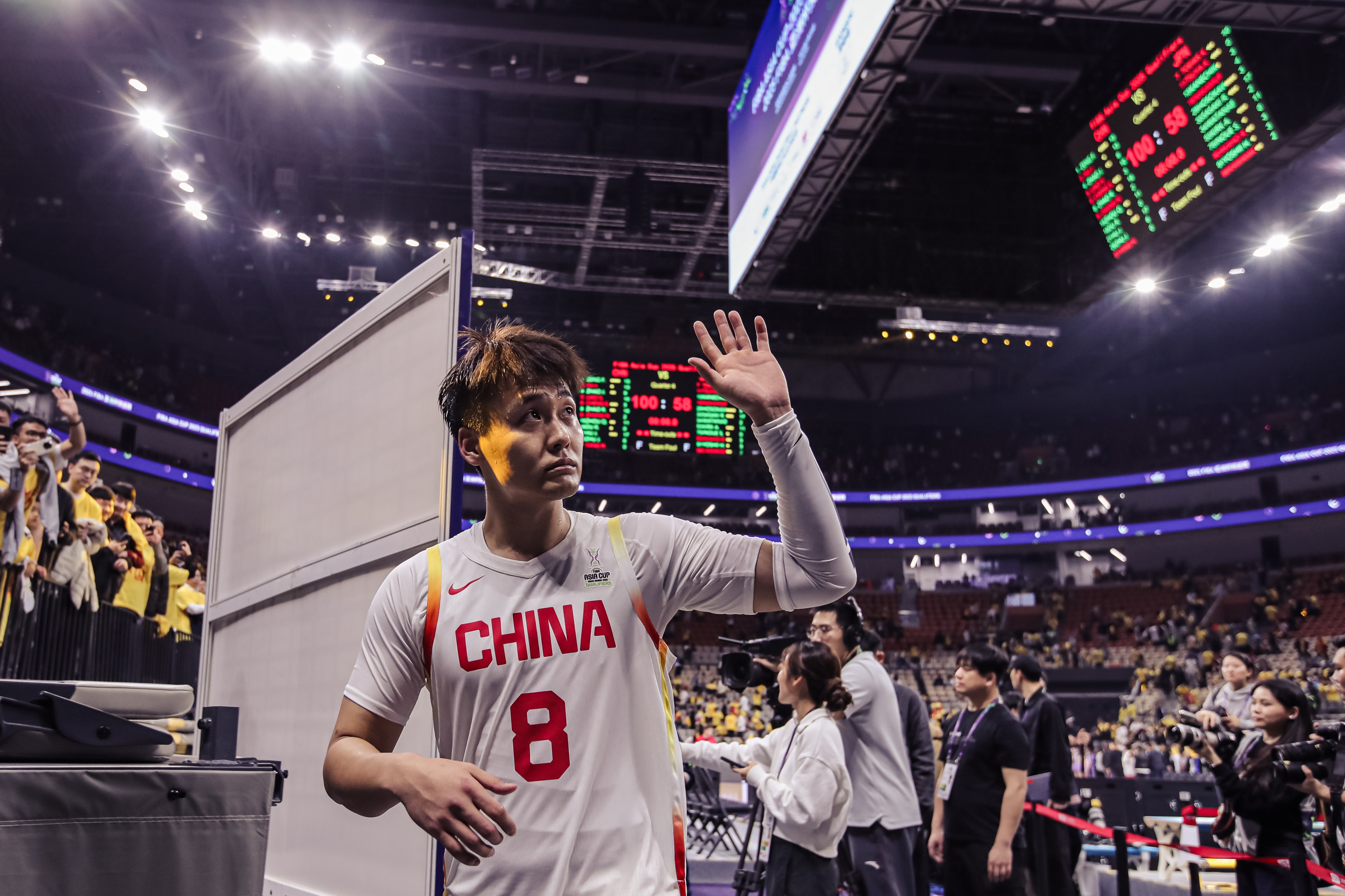  奠定基調(diào)！趙睿三分4中3攻下15+5+5 次節(jié)連得10分帶隊(duì)拉開分差
