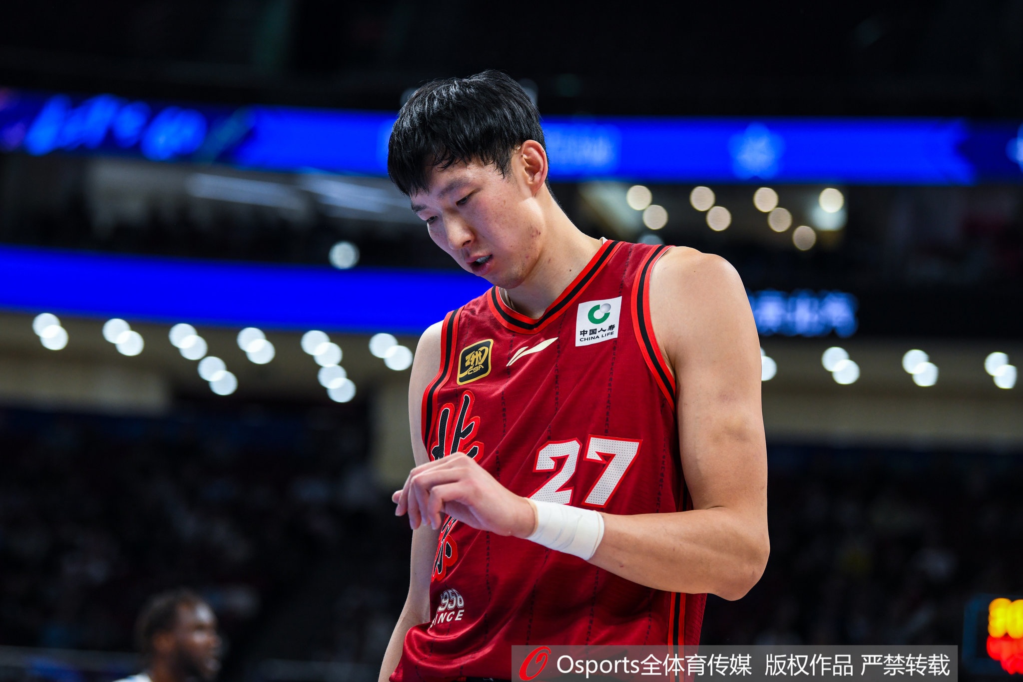  不妙！趙探長：首鋼醫(yī)院建議周琦進行結膜縫合手術 待權威復診！