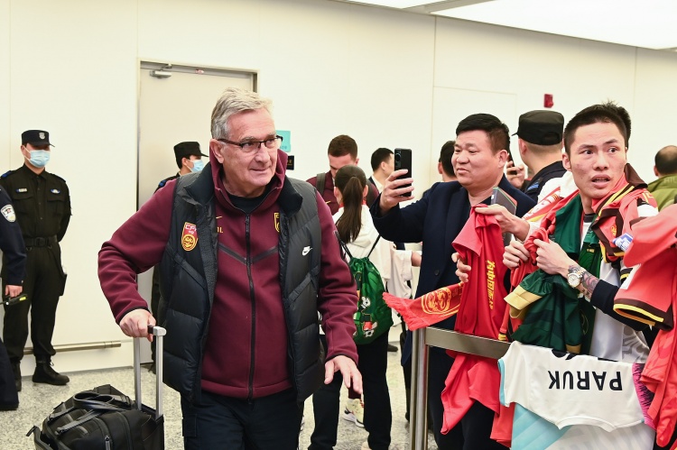  蘇媒：國足仍有爭第二希望，但真的不能再“守”下去了